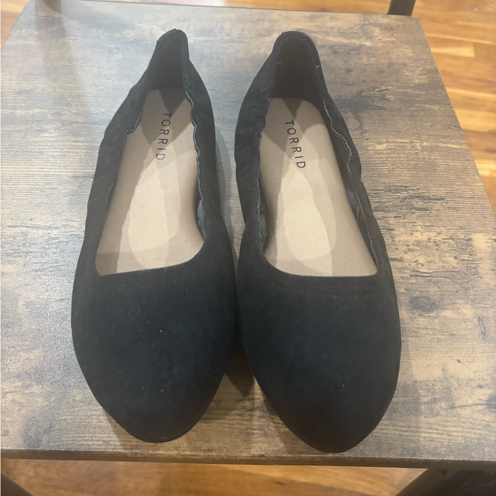 Torrid Black Scalloped Flats